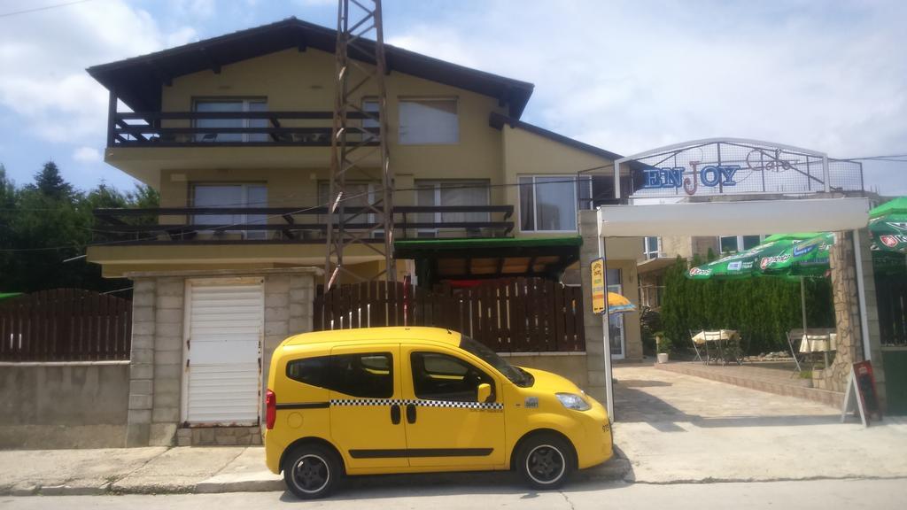 Enjoy Guest House Golden Sands Eksteriør billede