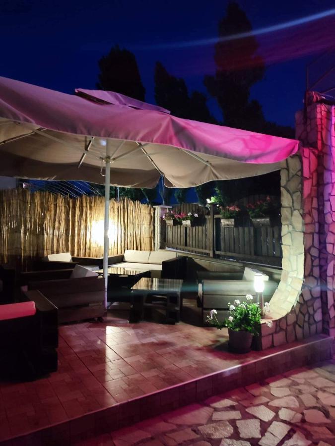 Enjoy Guest House Golden Sands Eksteriør billede